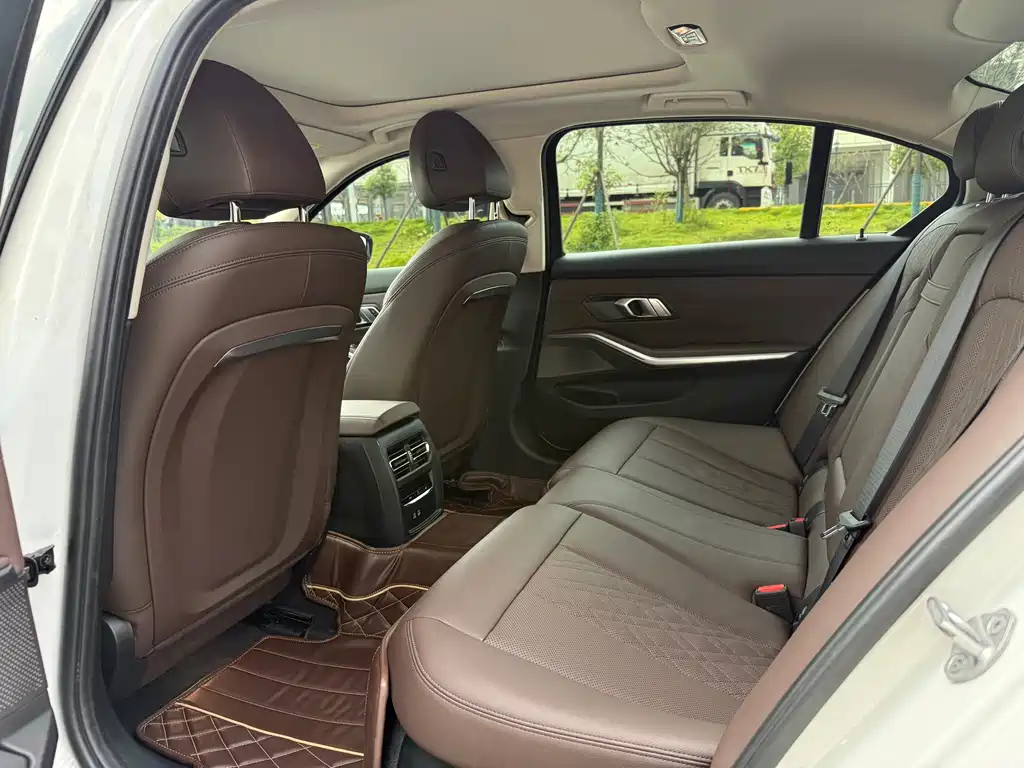BMW i3 — миниатюра 6