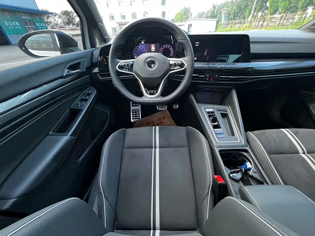 Volkswagen Golf — миниатюра 10