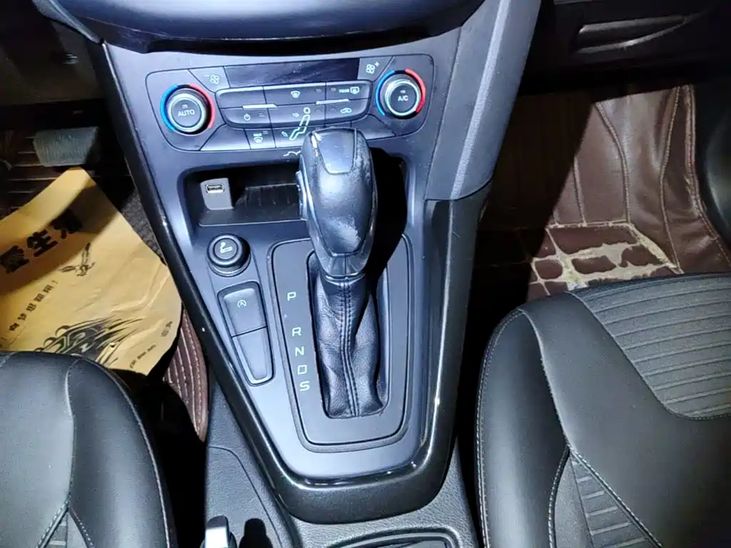 Ford Focus — миниатюра 14