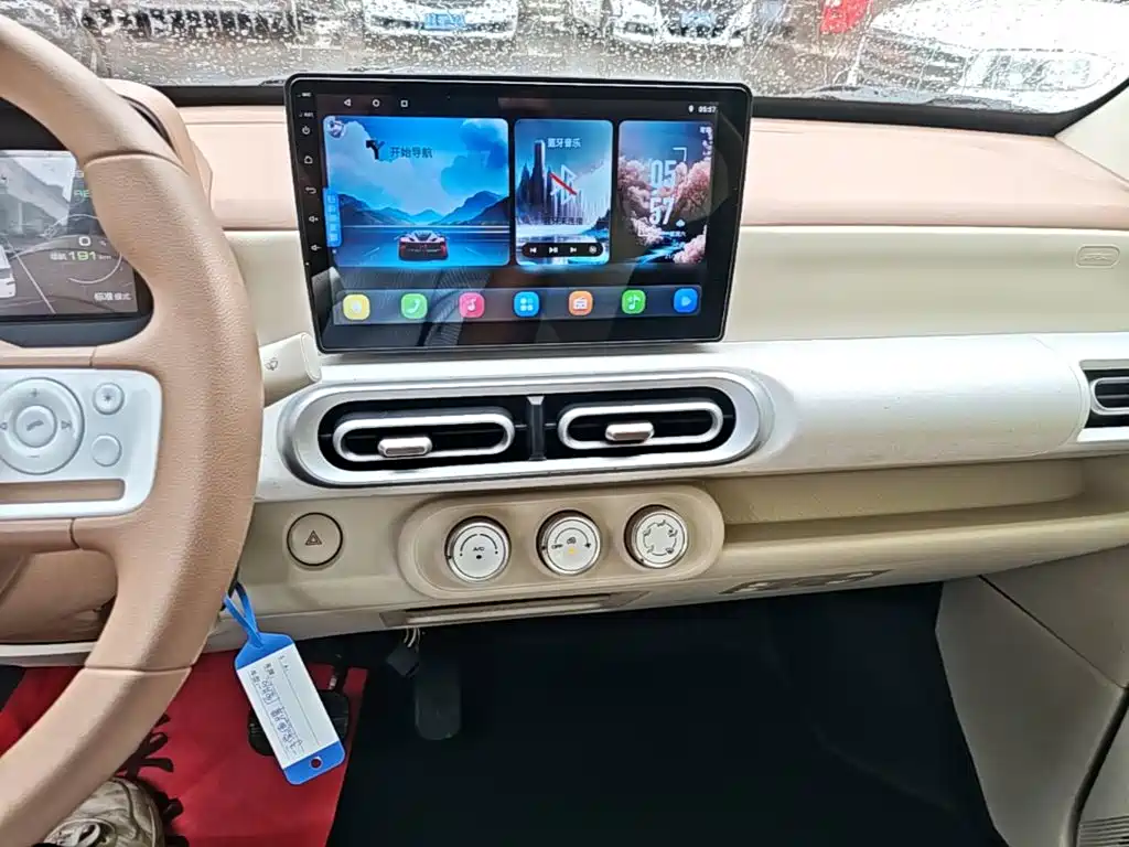 Wuling MINIEV — миниатюра 13