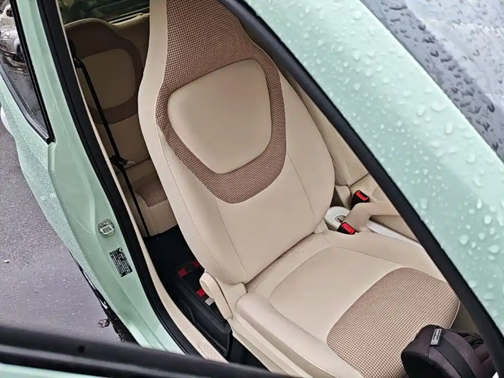 Wuling MINIEV — миниатюра 25