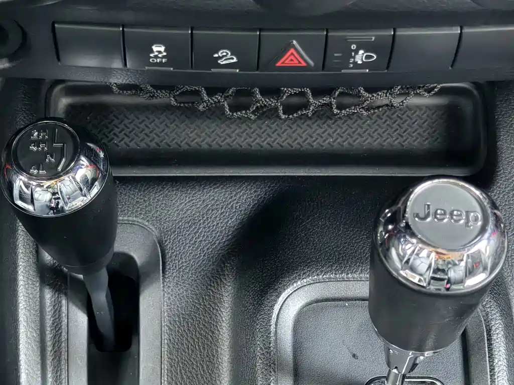 Jeep Wrangler — миниатюра 17