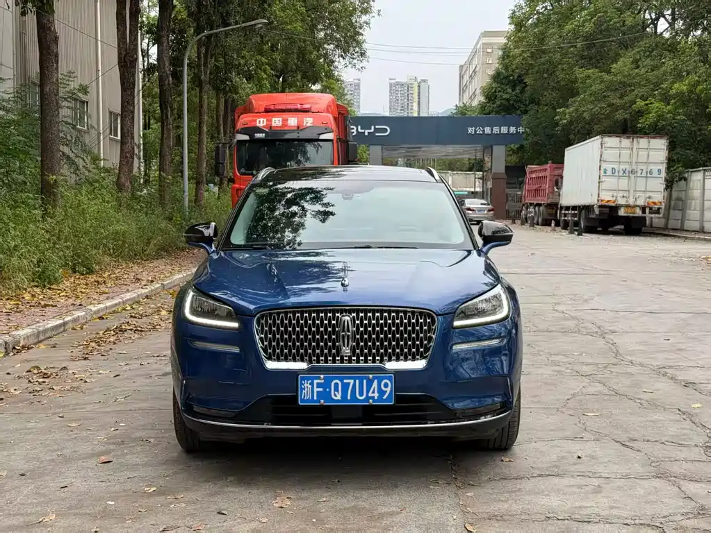 Lincoln Corsair — миниатюра 2
