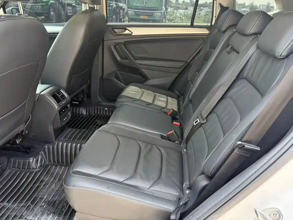 Volkswagen Tiguan L L 2018 330TSI AT