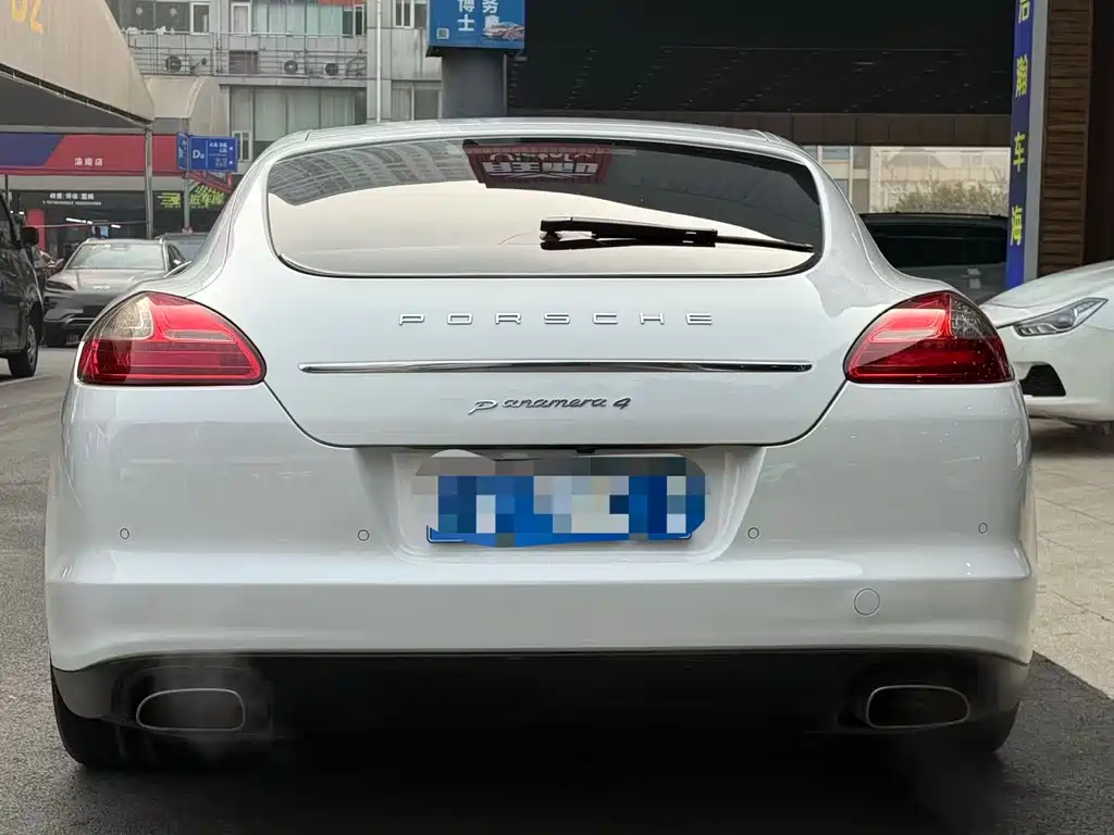 Porsche Panamera 2013 Panamera 4 Platinum Edition 3.6L