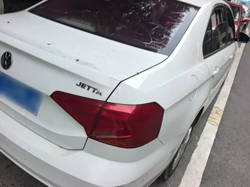 Volkswagen Jetta — миниатюра 7