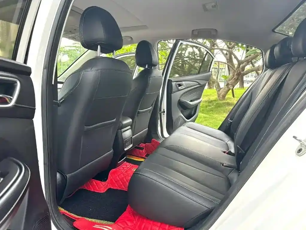 Roewe i5 — миниатюра 5