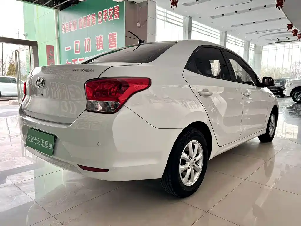 Hyundai Verna — миниатюра 7