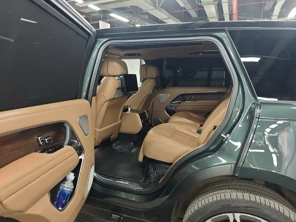 Land Rover Range Rover — миниатюра 5