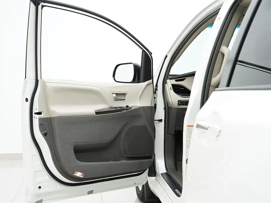 Toyota Sienna 2015 3.5L L