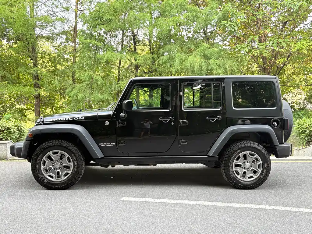 Jeep Wrangler — миниатюра 3
