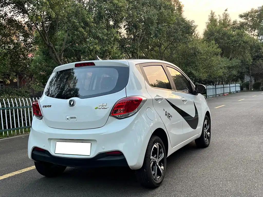 Changan Benben E-Star — миниатюра 7