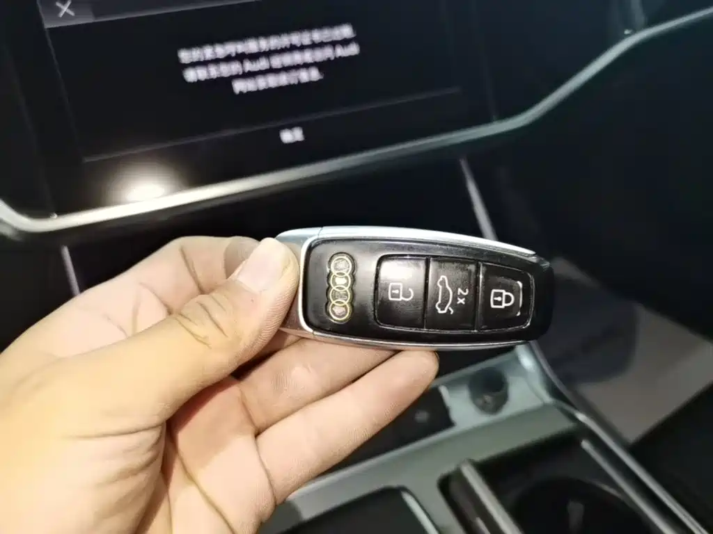 Audi A6L — миниатюра 9