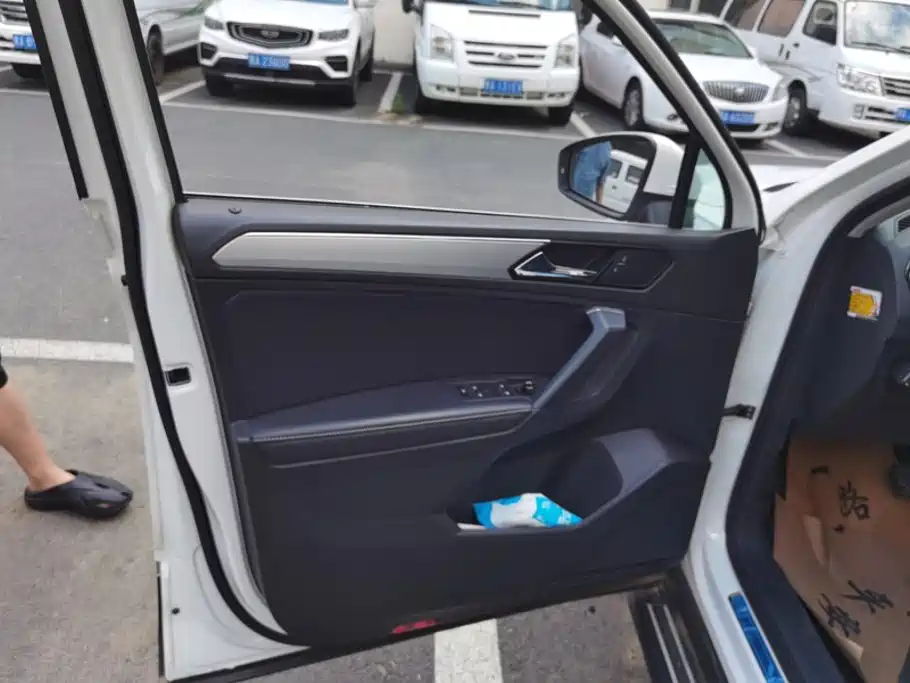 Volkswagen Tiguan L — миниатюра 7