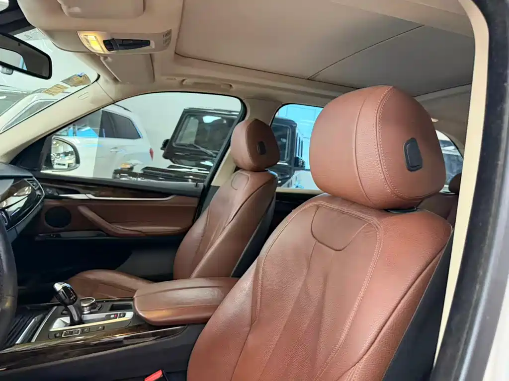 BMW X5 (Import) — миниатюра 6
