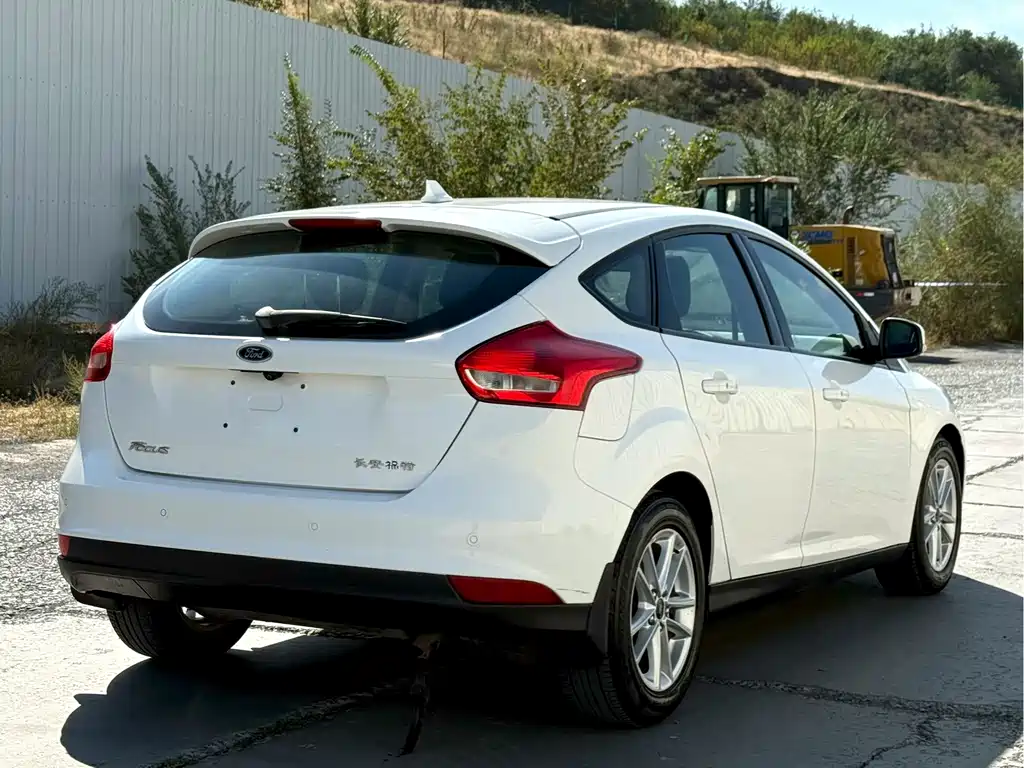 Ford Focus — миниатюра 7