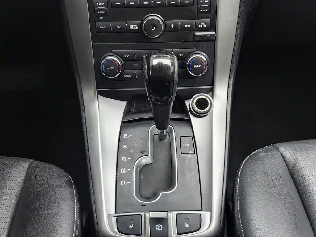 Chevrolet Captiva — миниатюра 13