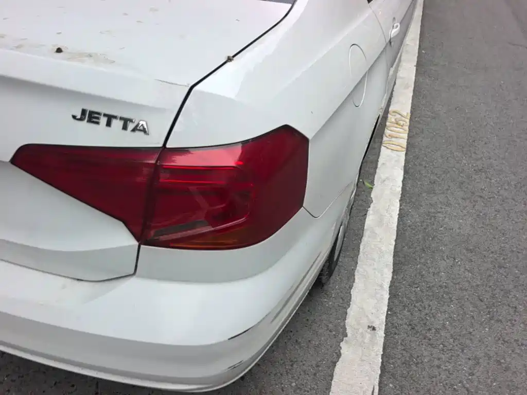 Volkswagen Jetta — миниатюра 8