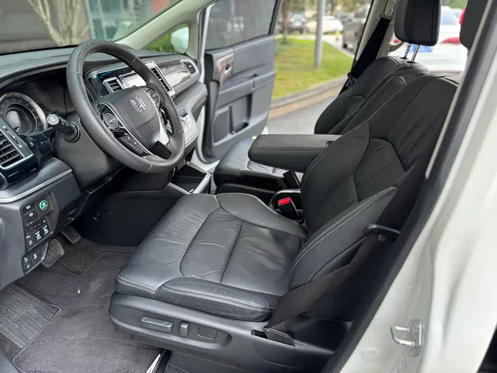 Honda Elysion — миниатюра 6