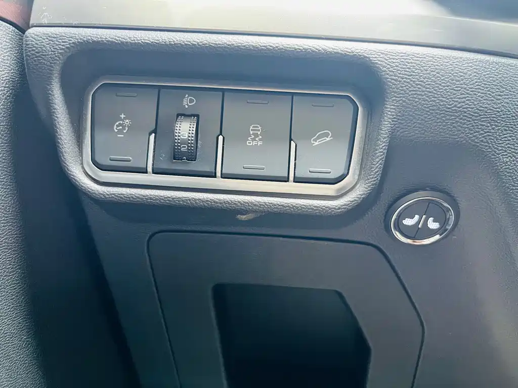 Haval H6 National Trend Edition 1.5T Auto Urban Edition, фото 11