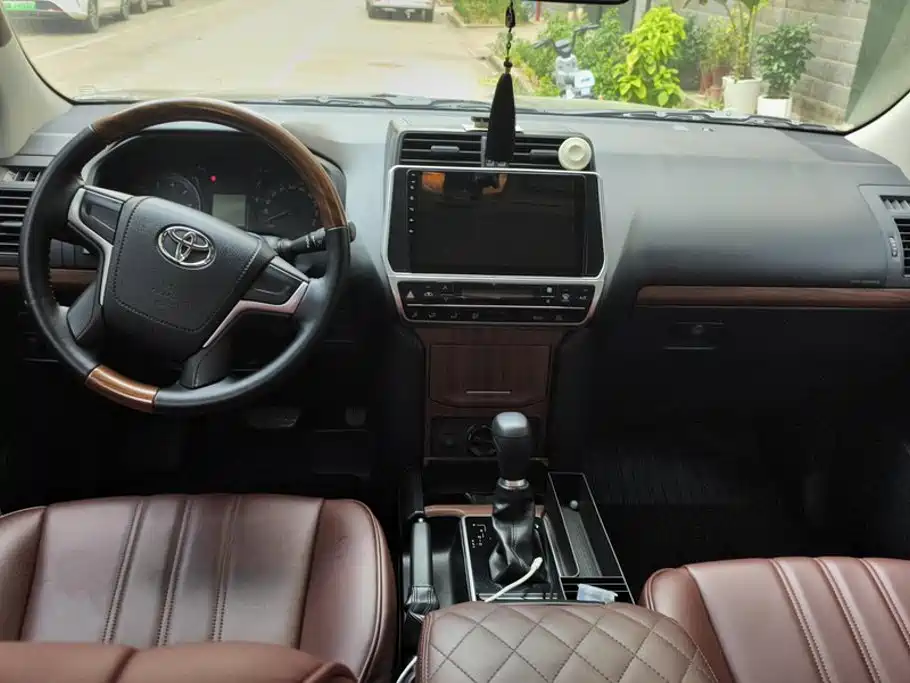 Toyota Prado (Import) — миниатюра 12