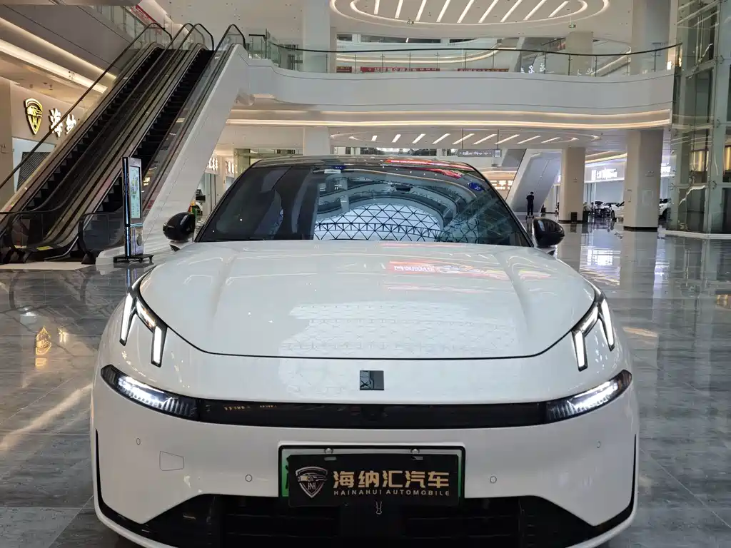 Lynk & Co 07 EM-P 2024 EM-P 126 Halo