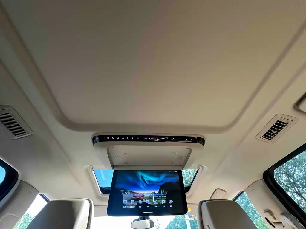 Buick GL8 Hybrid — миниатюра 16
