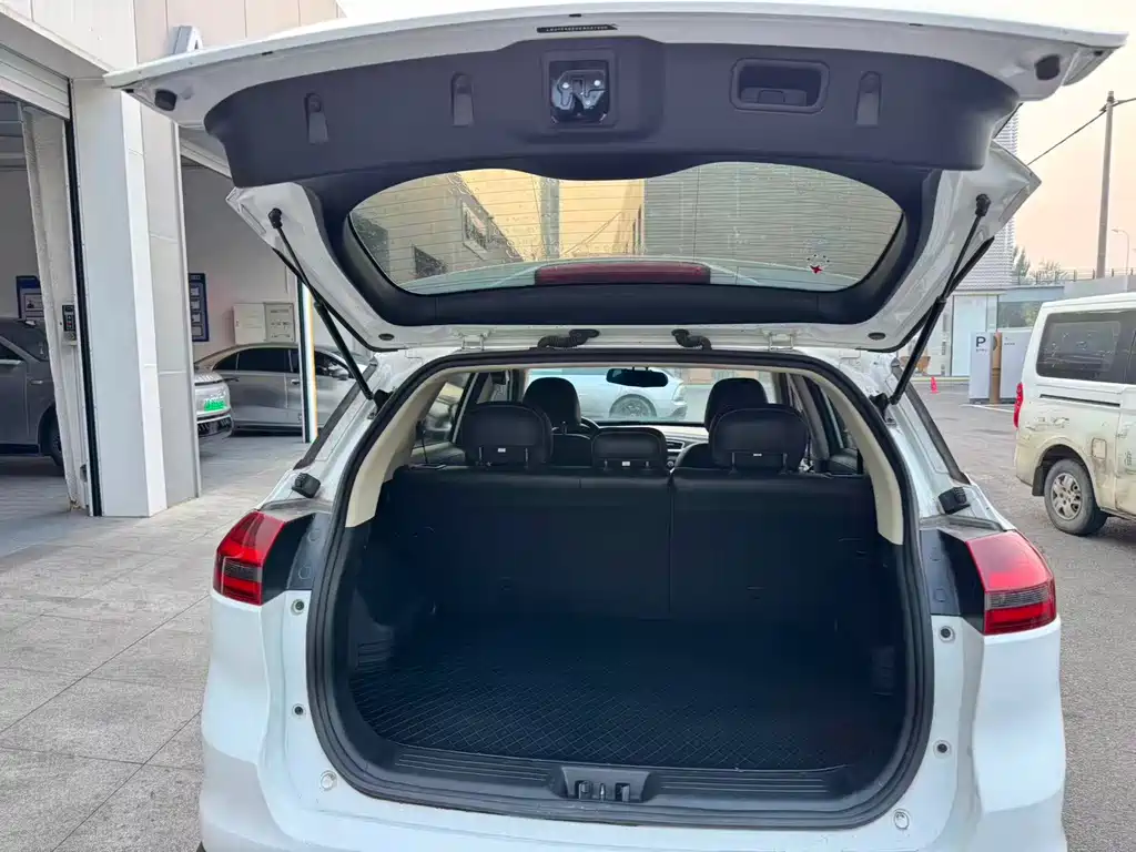 Geely Boyue — миниатюра 10