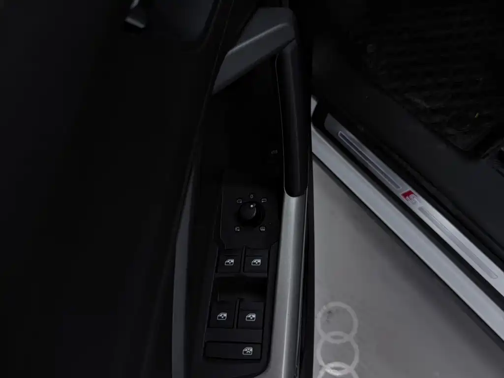 Audi Q3 — миниатюра 12