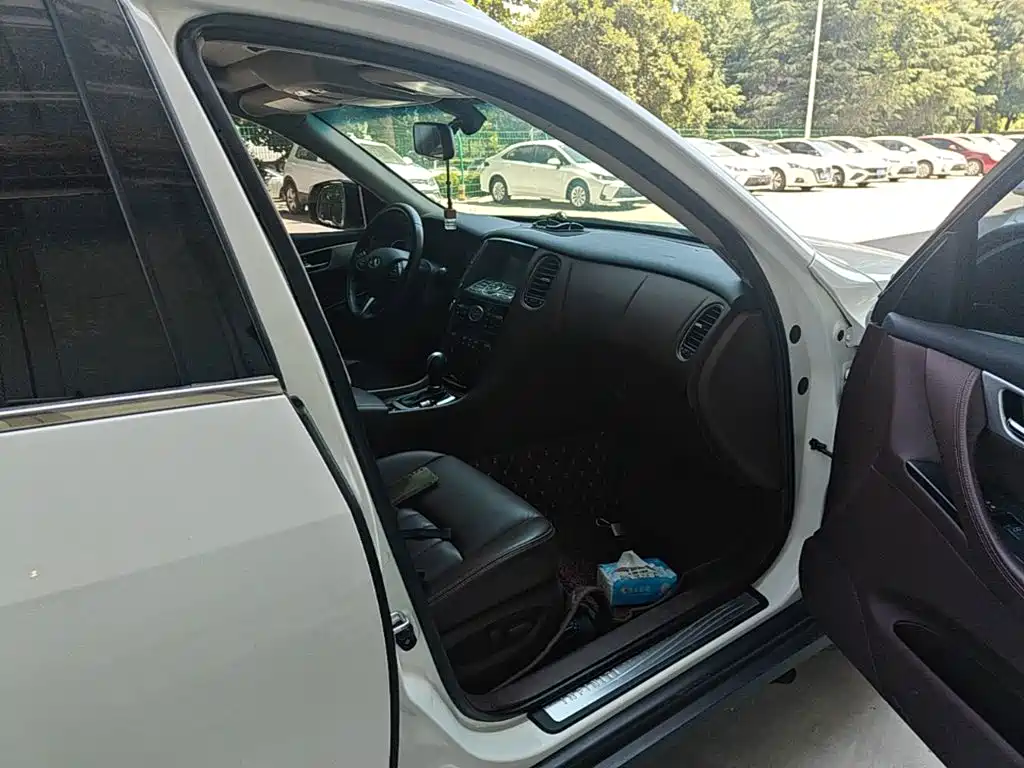 Infiniti QX50 — миниатюра 9