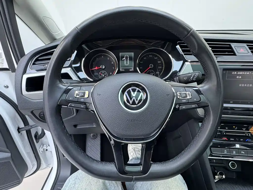 Volkswagen Touran 2021 — фото 18