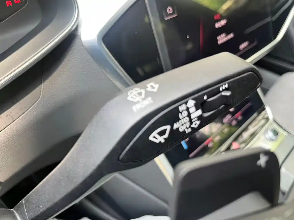 Audi A6L 2023 40 TFSI Luxury