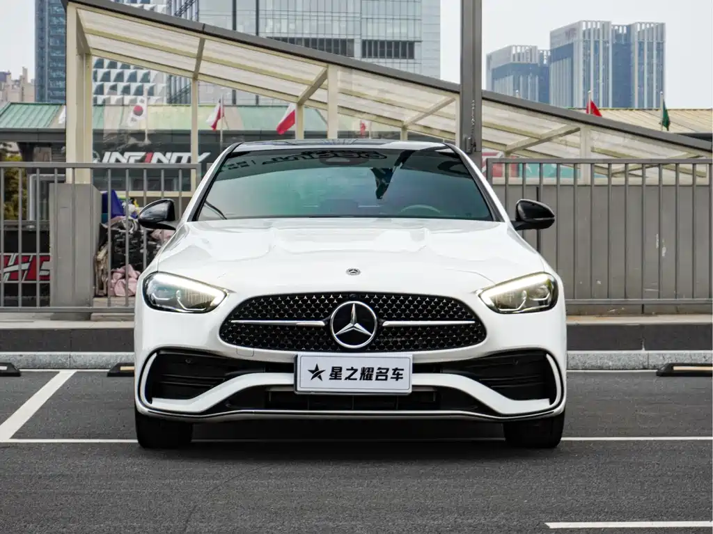 Mercedes-Benz C-Class — миниатюра 3