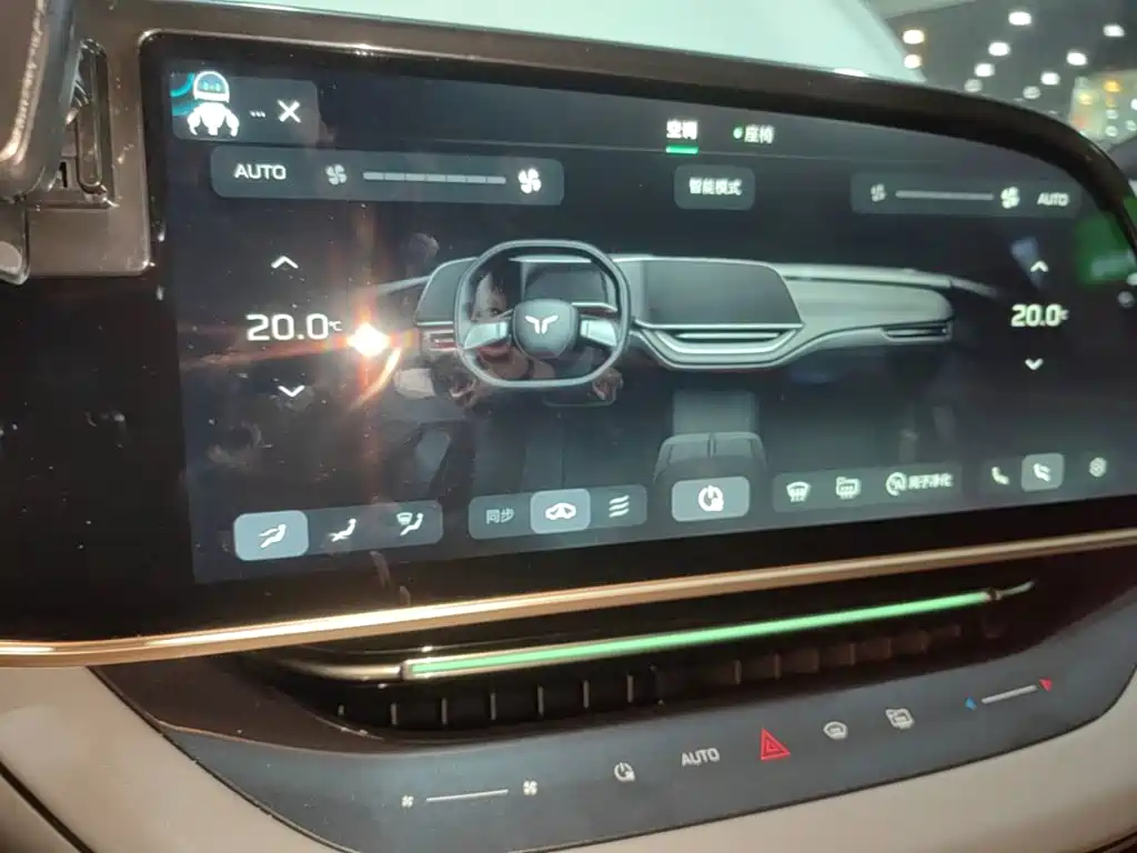 Hongqi Hongqi EH7 — миниатюра 13