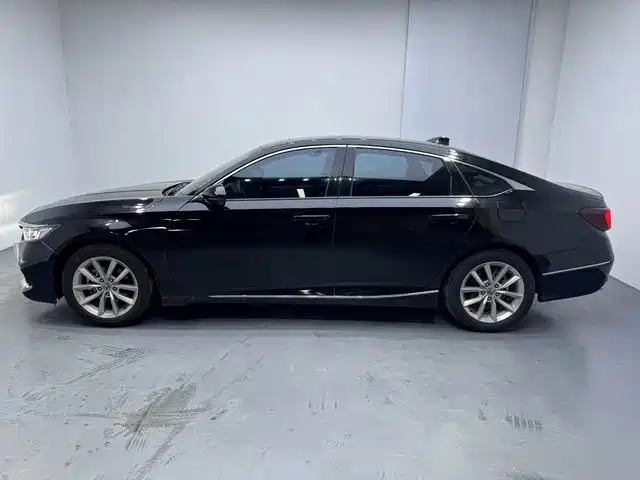 Honda Accord — миниатюра 8