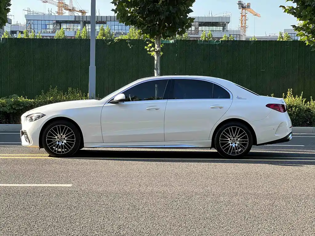 Mercedes-Benz C-Class — миниатюра 4