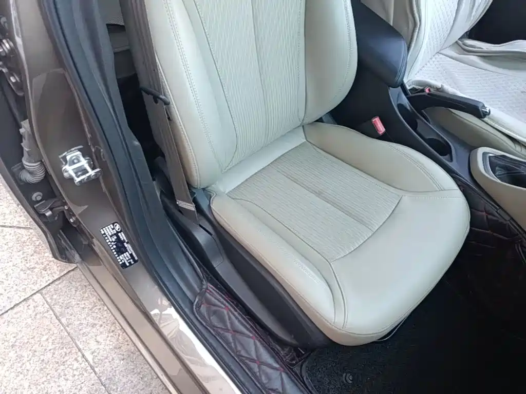 Buick Excelle — миниатюра 25