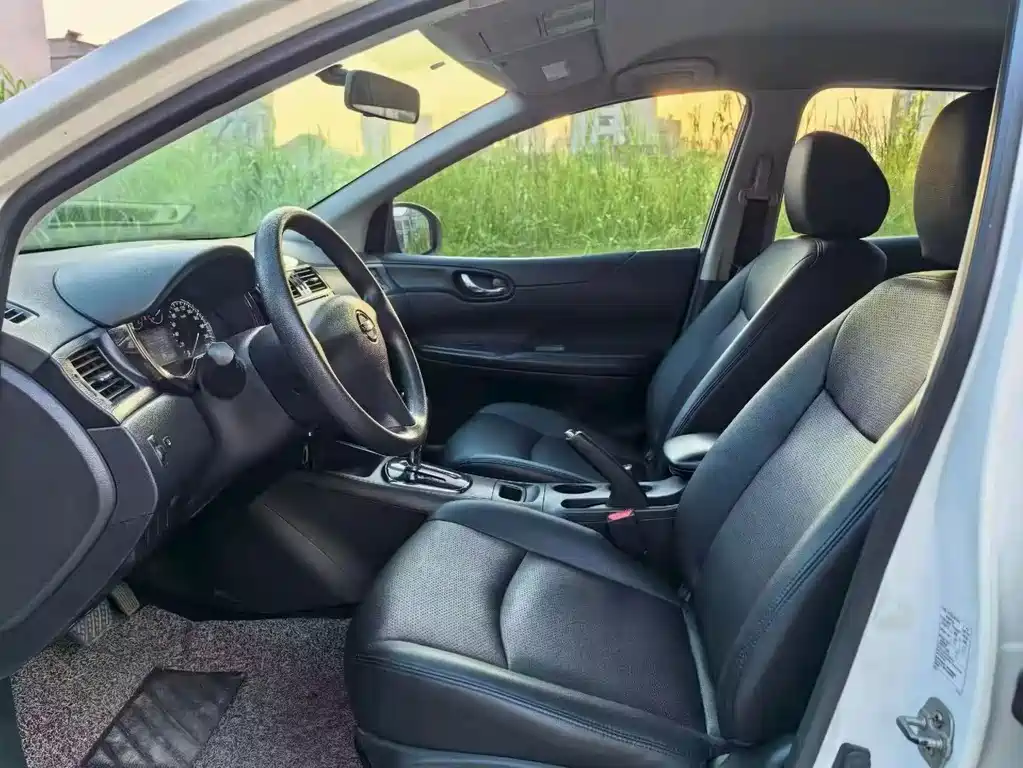 Nissan Tiida — миниатюра 3