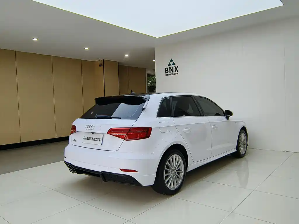 Audi A3 2018 30 Sportback 35 TFSI Fashion