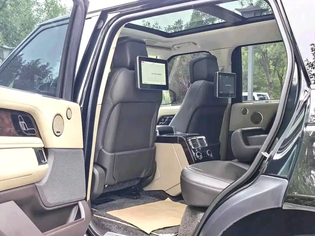 Land Rover Range Rover — миниатюра 9