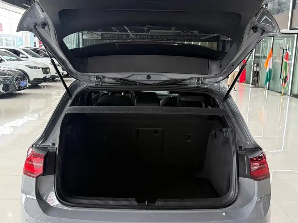Volkswagen Golf — миниатюра 6
