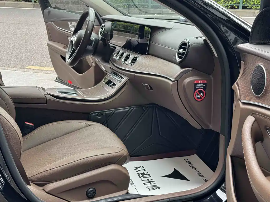 Mercedes-Benz E-Class — миниатюра 15