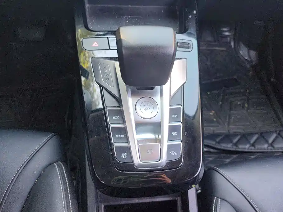 BYD Yuan EV — миниатюра 16