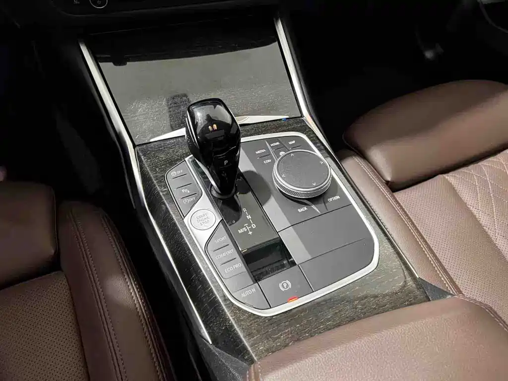 BMW 3 Series — миниатюра 15
