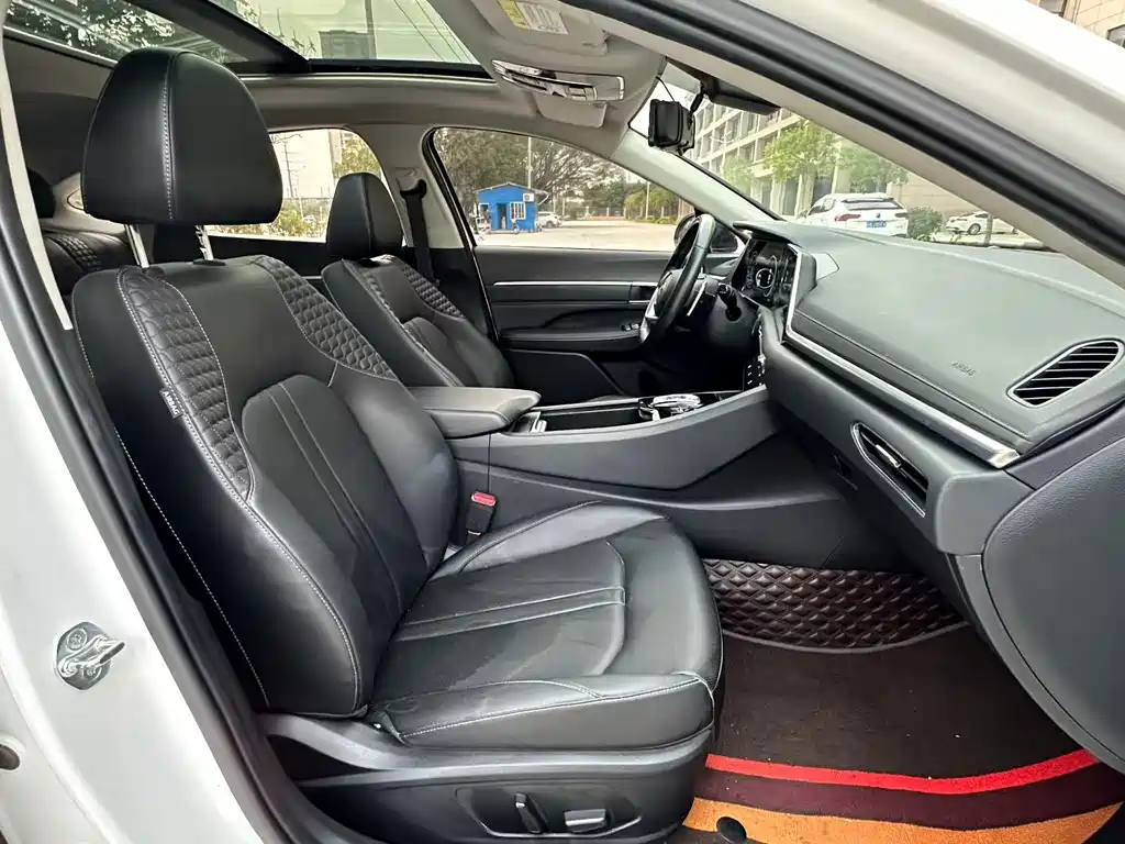 Hyundai Sonata — миниатюра 7