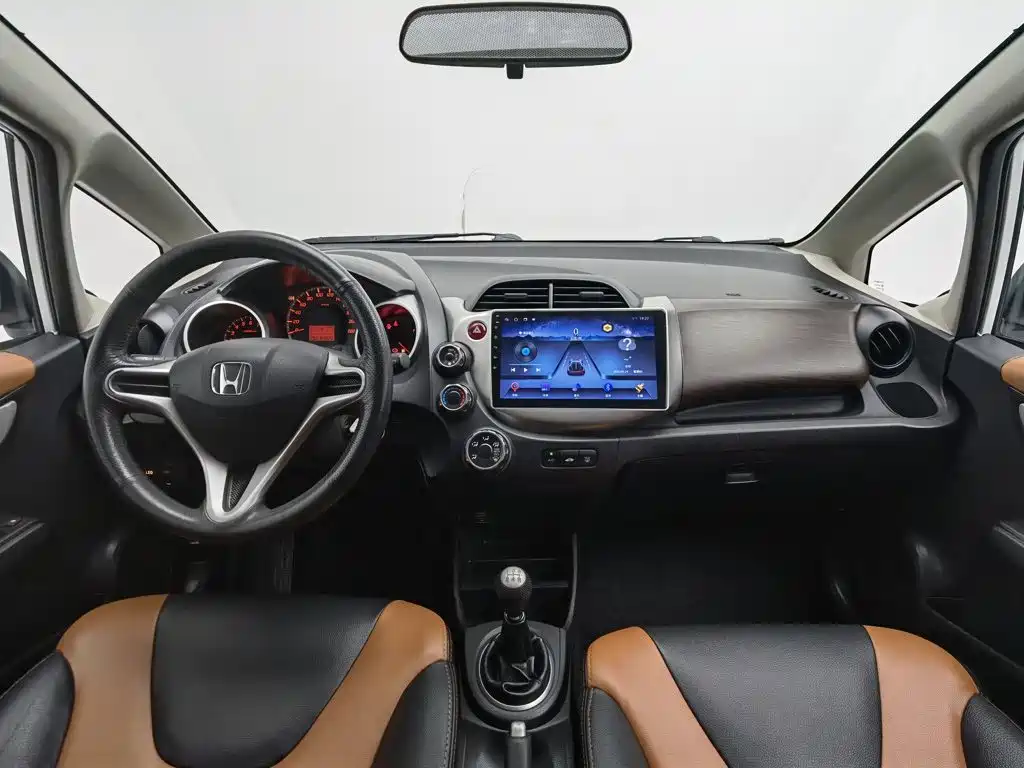 Honda Fit — миниатюра 5