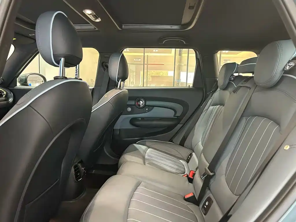MINI Mini Clubman — миниатюра 8