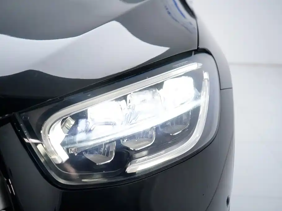 Mercedes-Benz GLC — миниатюра 10