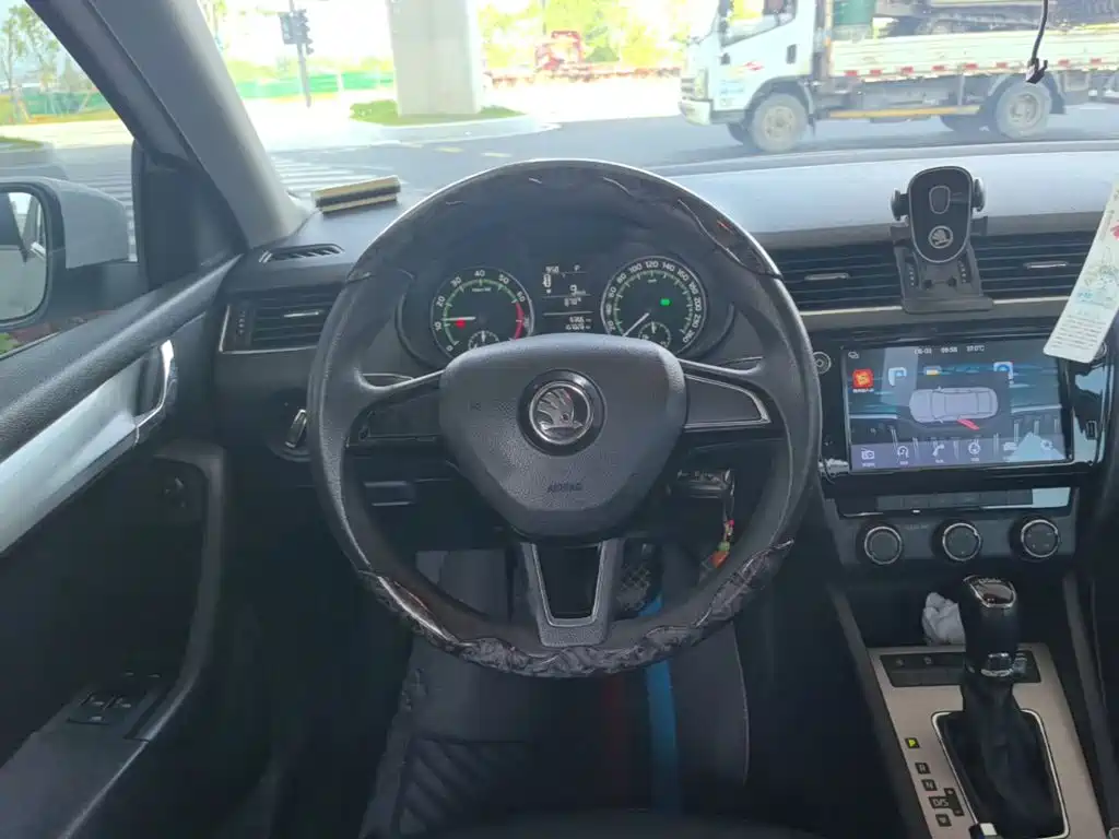 Skoda Octavia — миниатюра 11