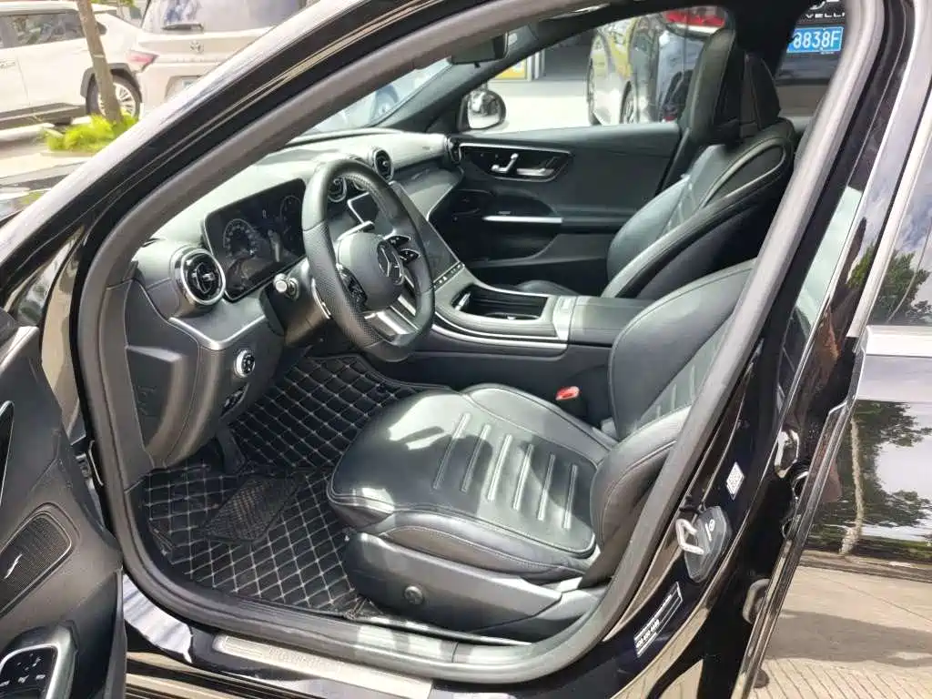 Mercedes-Benz C-Class — миниатюра 6